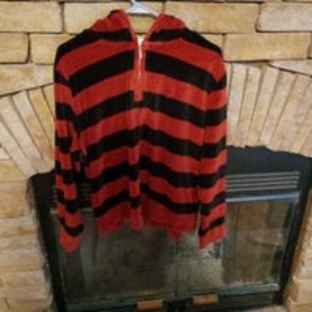 Hoodie-red and black striped velvety